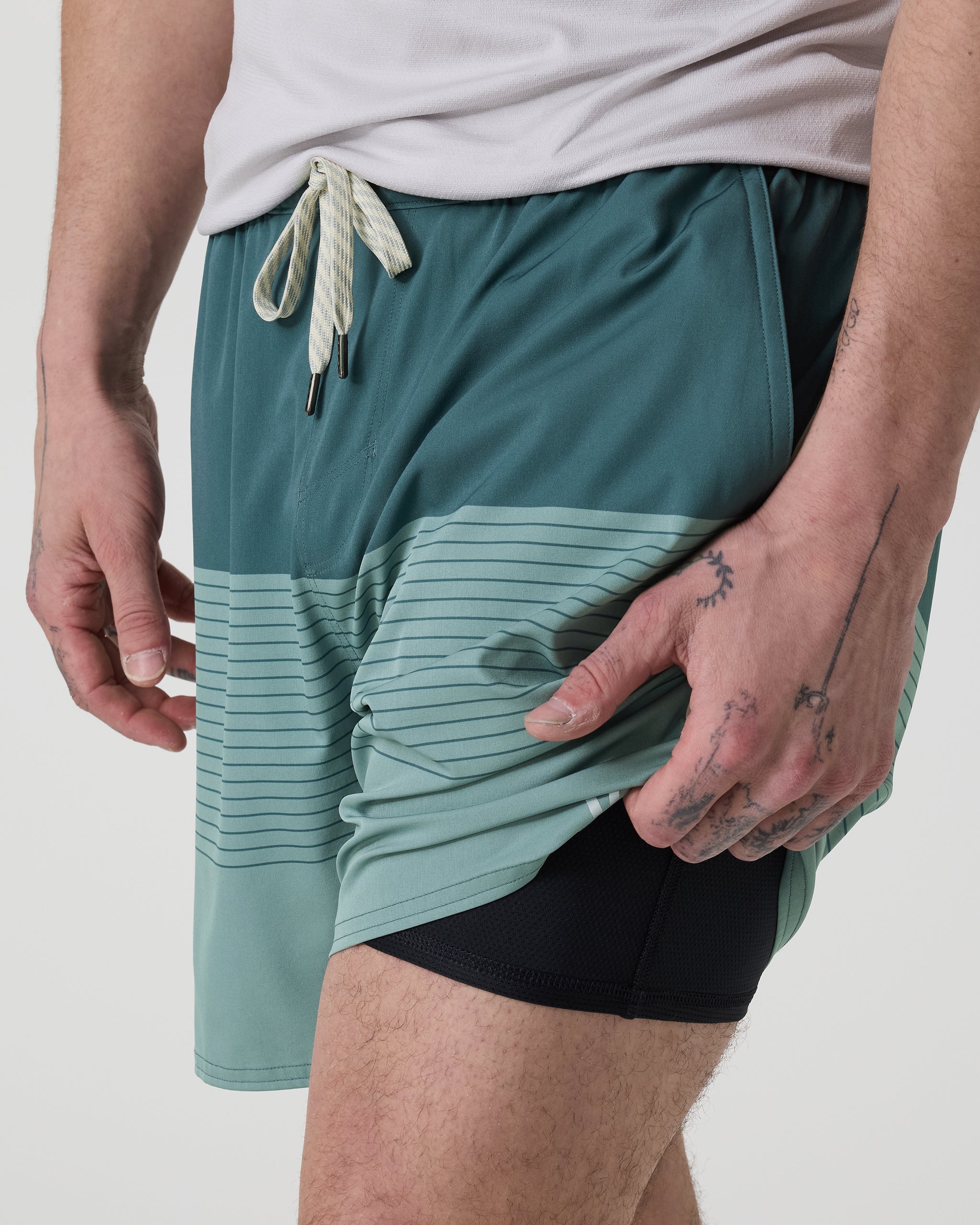 V3053LSL_SP25_M_ECOMM_BOTTOMS_DETAIL_8-1-1.jpg