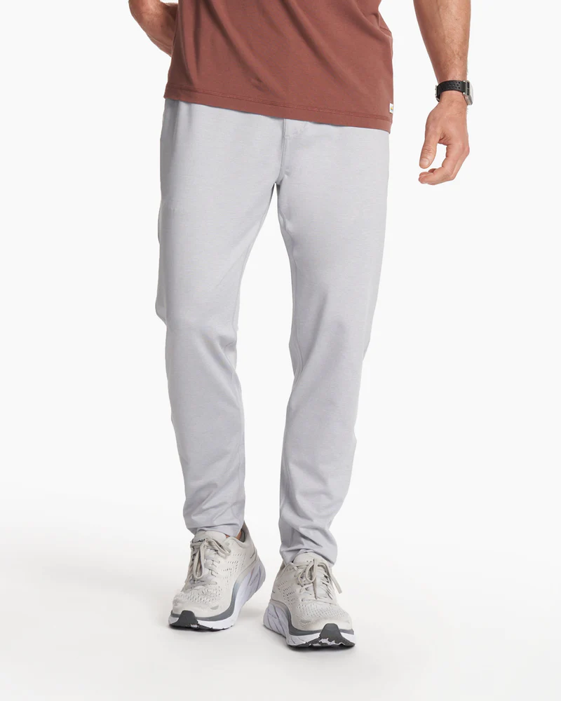 V454HPT_FA23_M_ECOMM_PANTS_FRONT_BOTTOMS_2_800x_crop_center_jpg.png