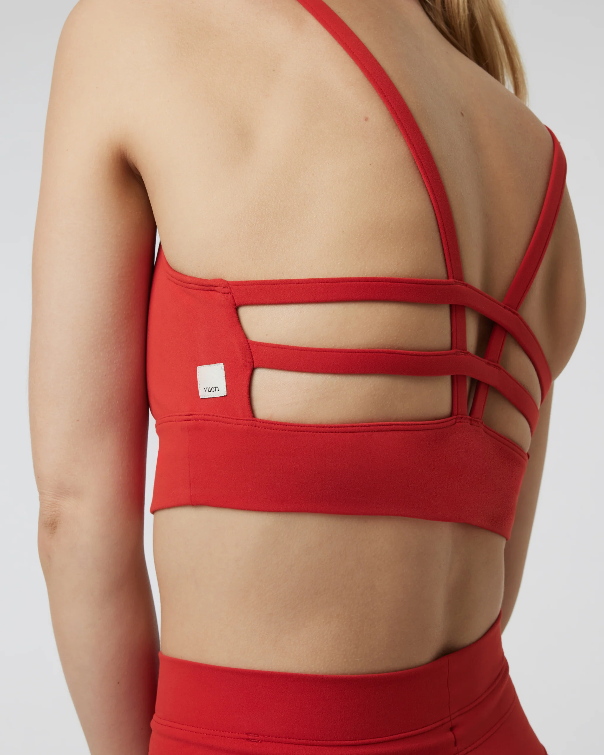 VW1192SCA_FA24_M_ECOMM_sportsbras_DETAIL_2-1.webp
