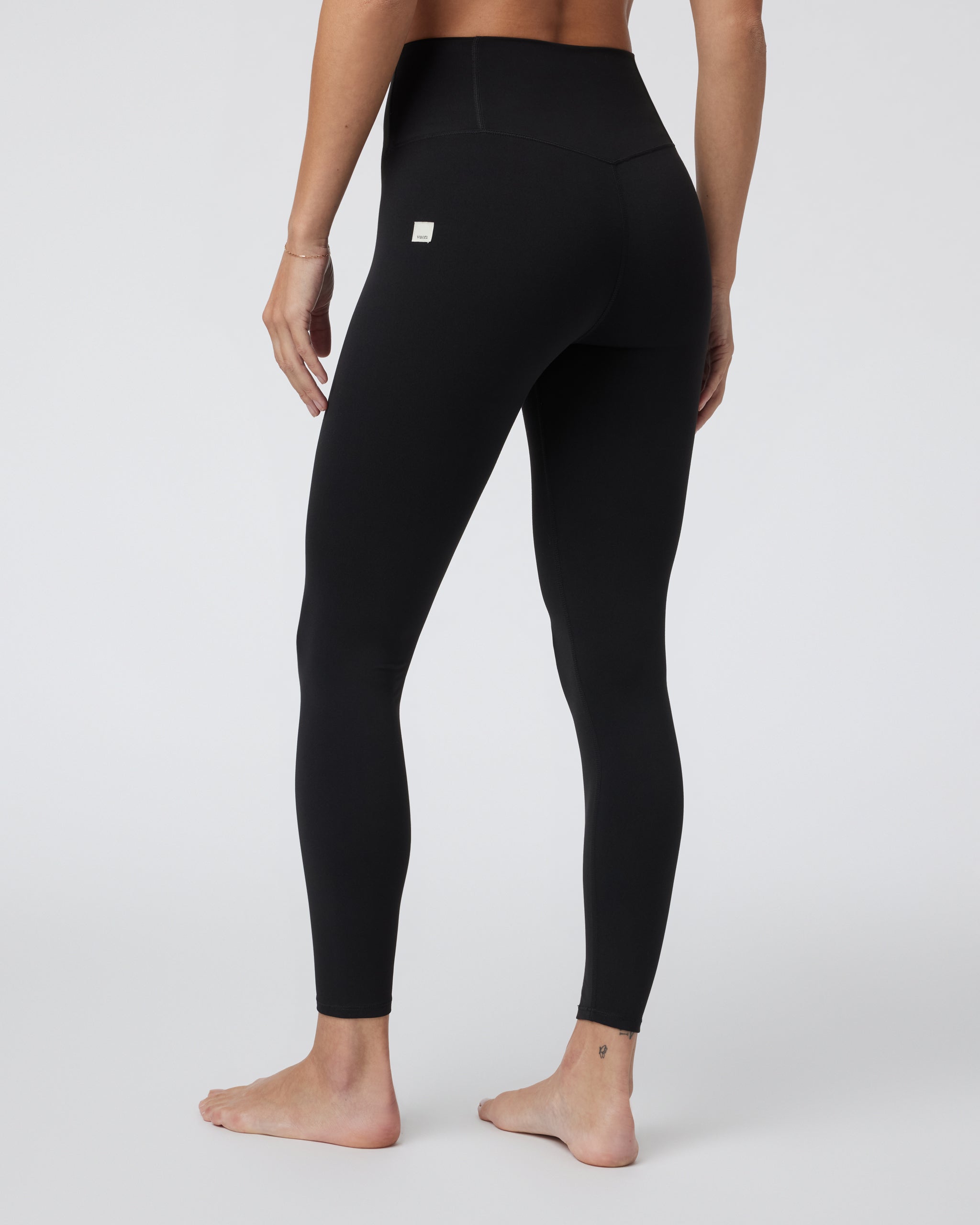 VW4018BLK_FA24_W_ECOMM_PANTS_BACK_BOTTOMS_15.jpg