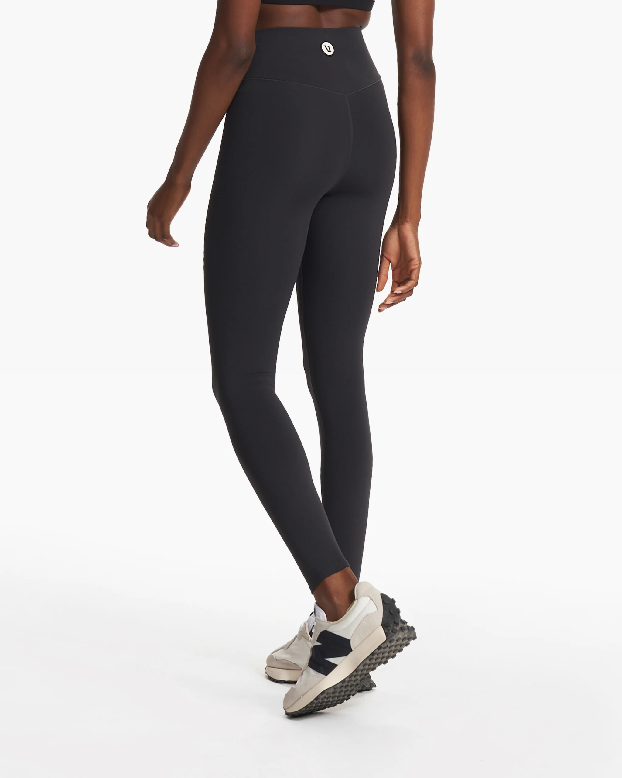 VW4028WBL_FA23_W_ECOMM_PANTS_BACK_BOTTOMS_8-1-1.webp