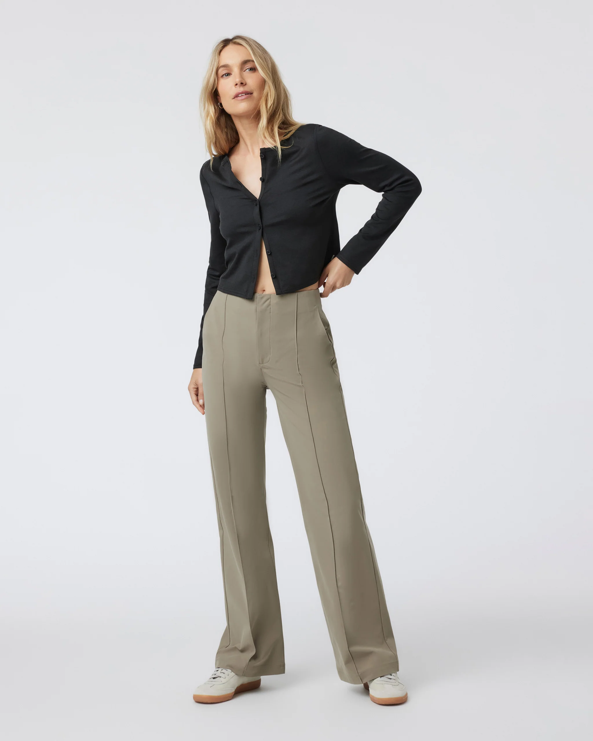 VW4035TAU_FA24_W_ECOMM_PANTS_FULL_11-6.webp
