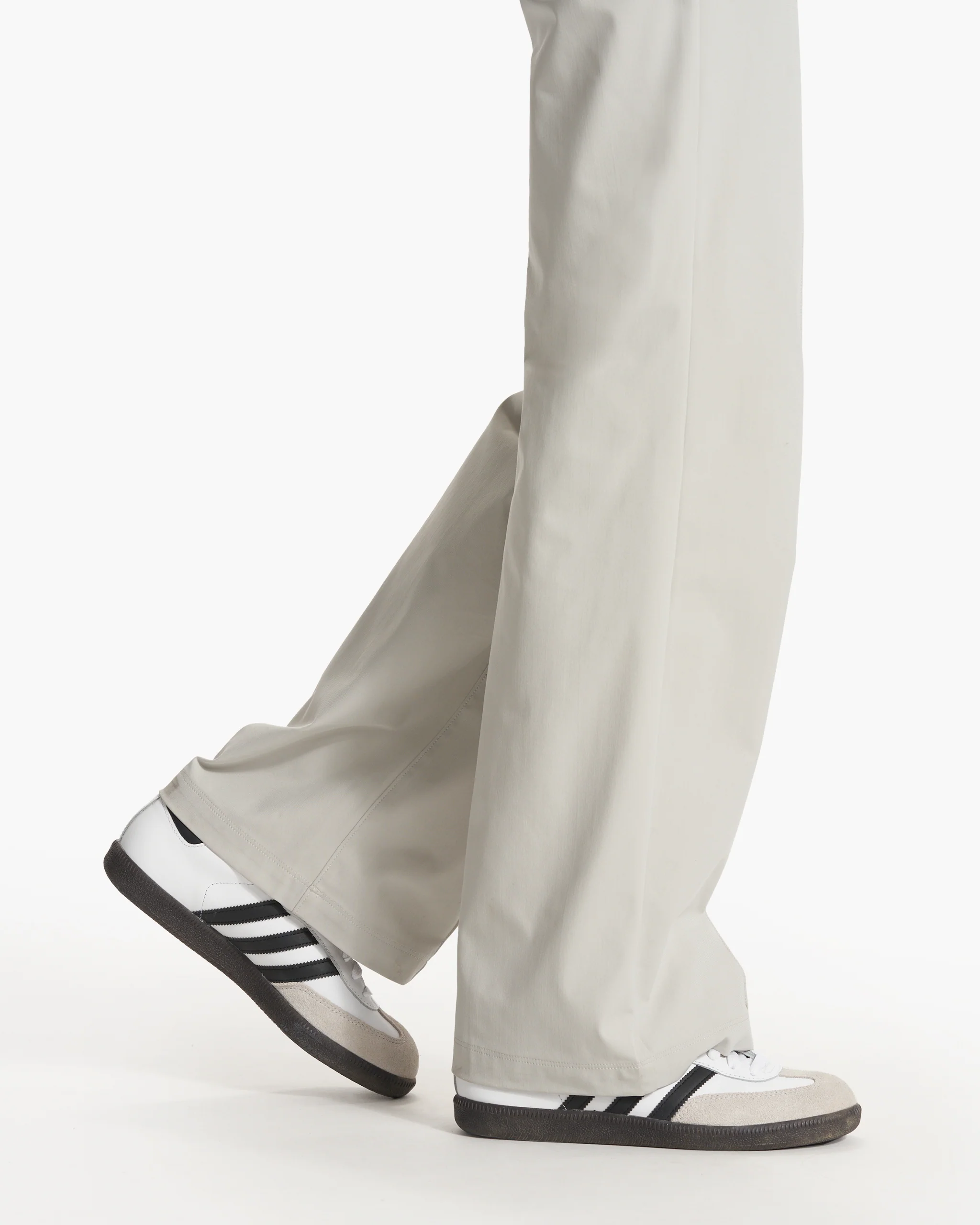 VW4035VAP_FA23_W_ECOMM_PANTS_DETAIL_8-6.webp