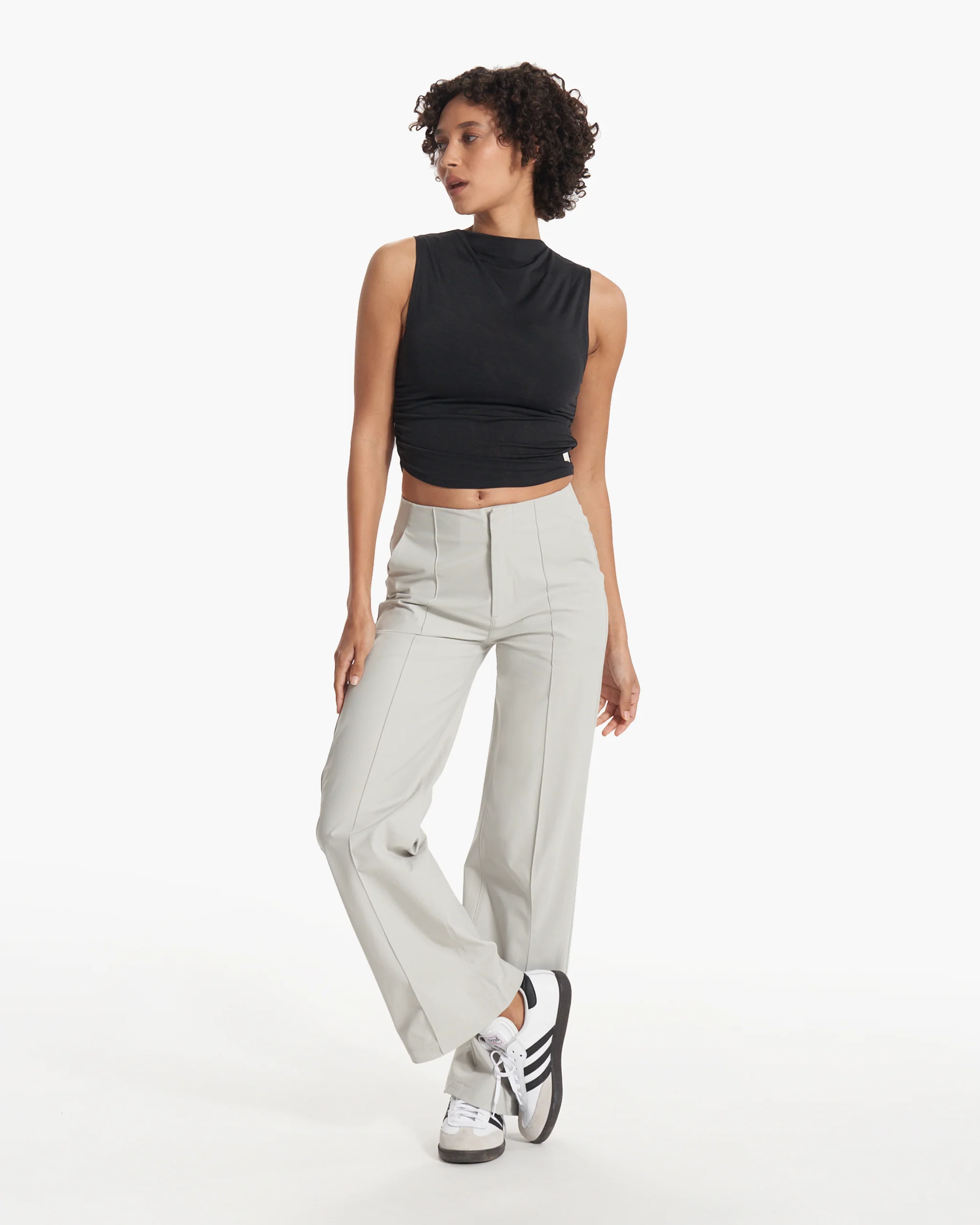 VW4035VAP_FA23_W_ECOMM_PANTS_FULL_4-6.webp