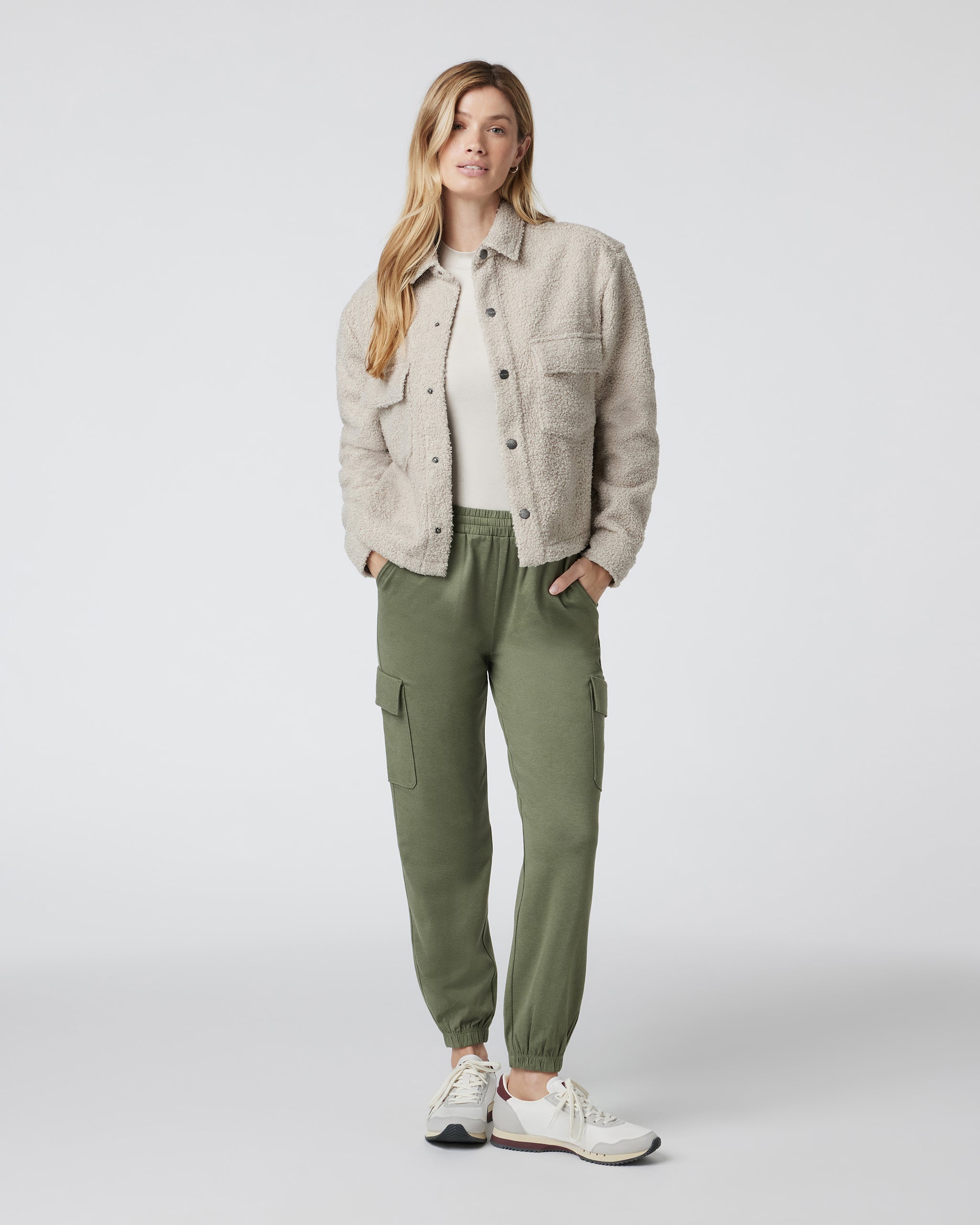 VW4062HMT_FA24_W_ECOMM_PANTS_FULL_3.jpg