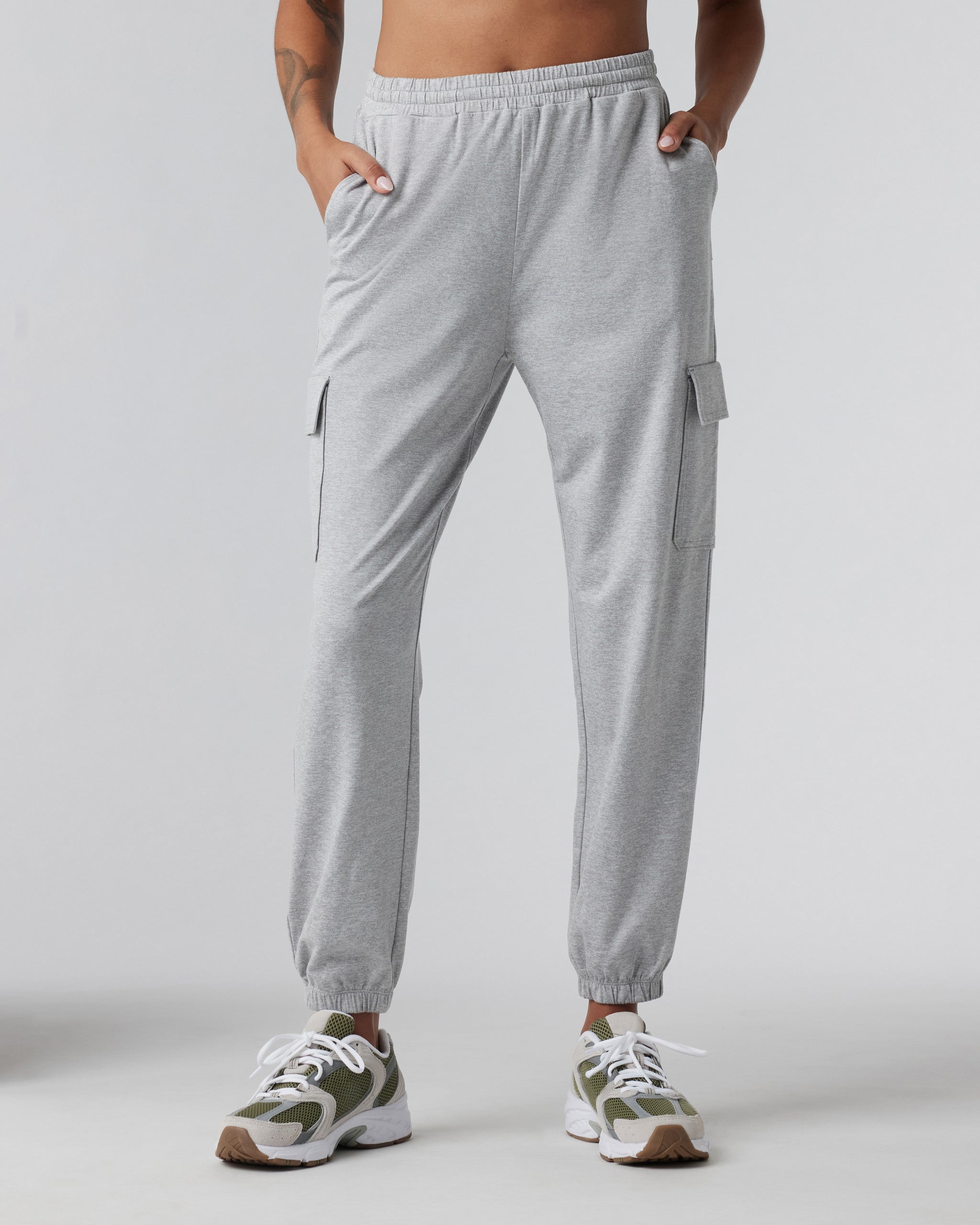 VW4062PHG_FA24_W_ECOMM_PANTS_FRONT_ALT_BOTTOMS_12.jpg