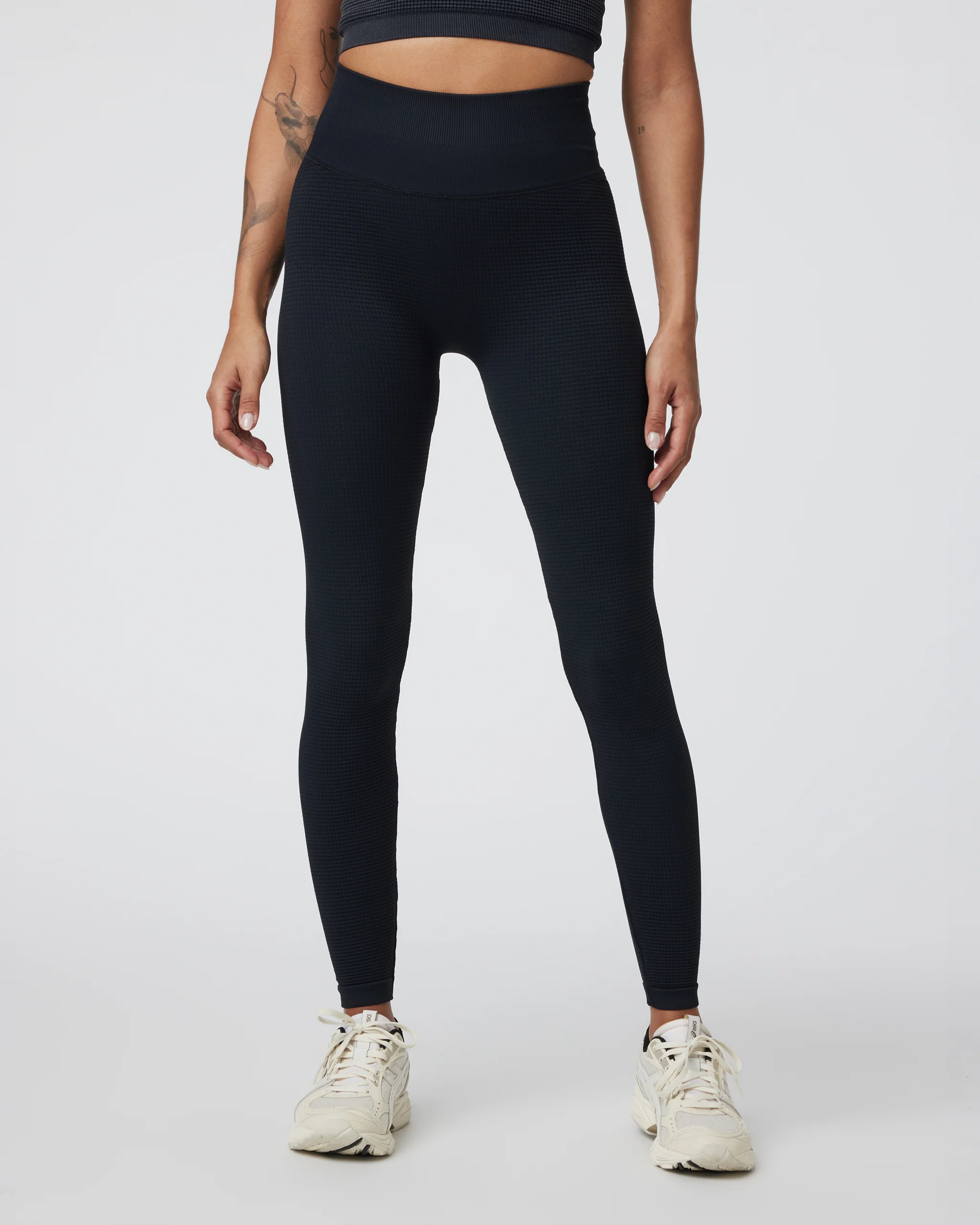 VW4085BLK_FA24_W_ECOMM_PANTS_FRONT_3-1.webp