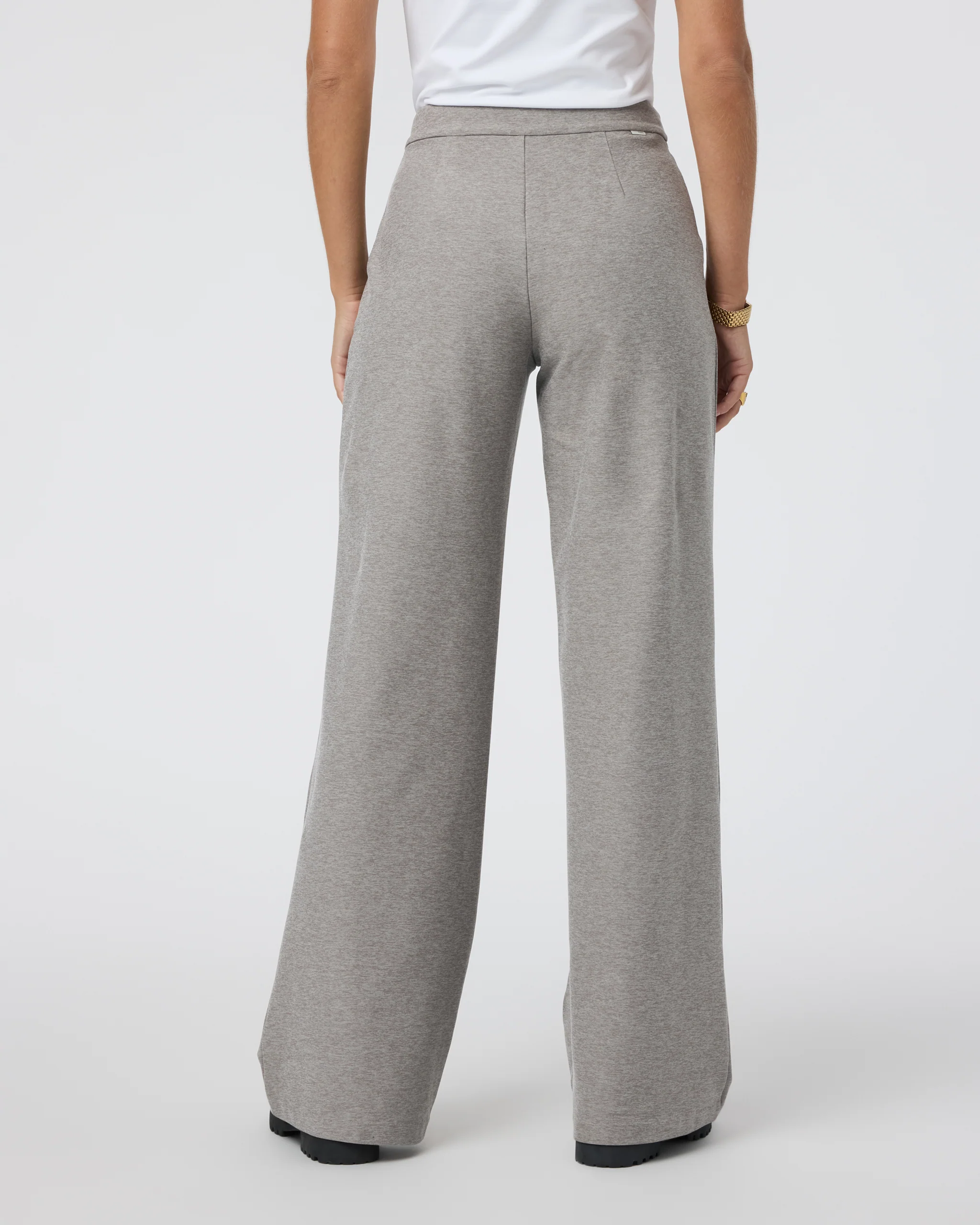 VW4089HBB_SP25_W_ECOMM_BOTTOMS_BACK_5-2.webp
