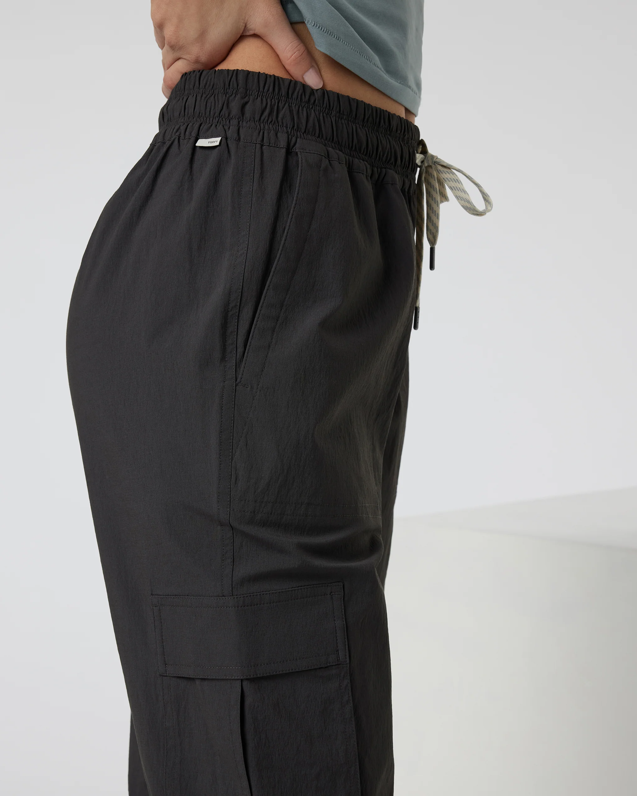 VW4103VBK_FA24_W_ECOMM_PANTS_DETAIL_6-1.webp