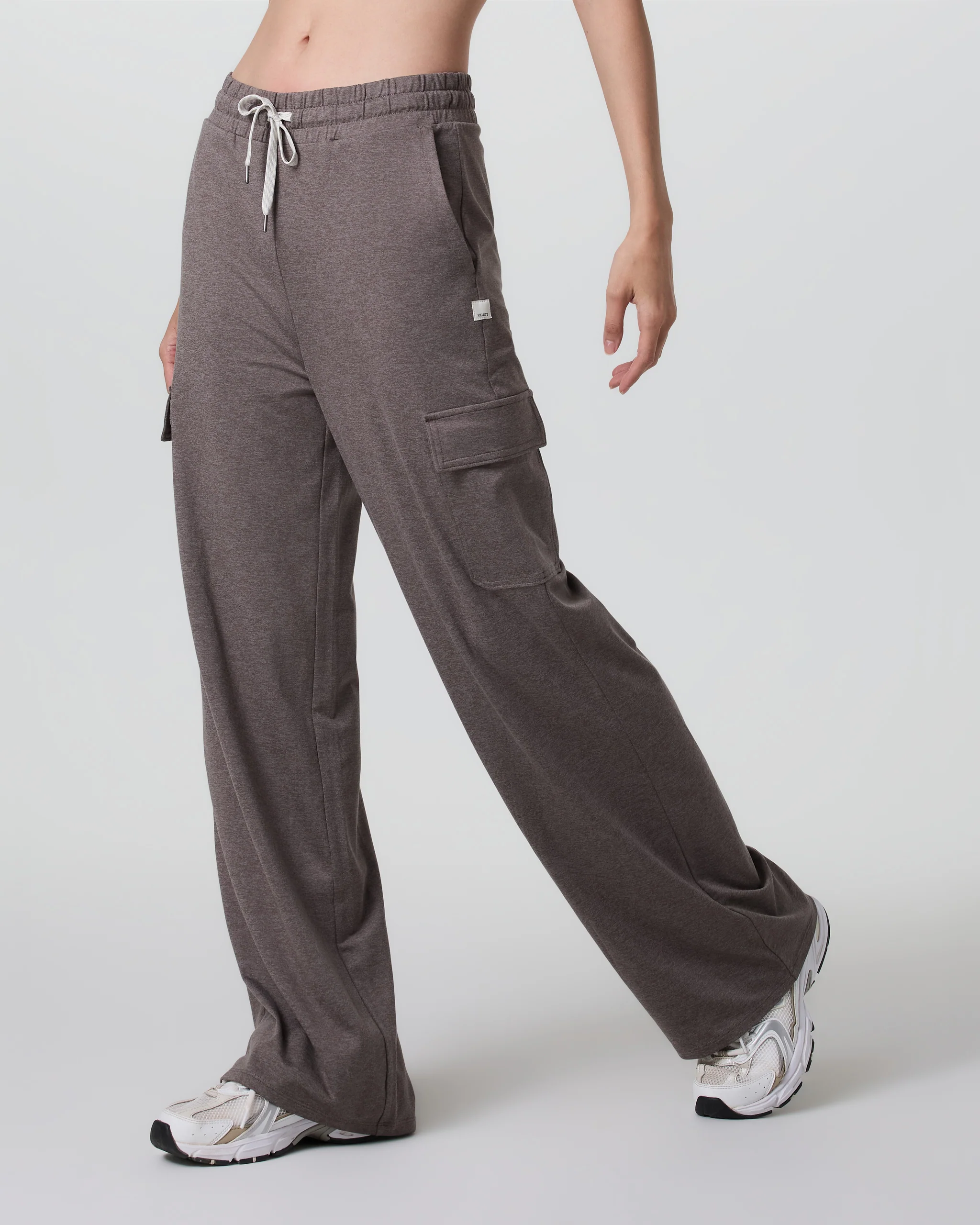 VW4173HHI_SP25_W_ECOMM_BOTTOMS_SIDE_3-1.webp