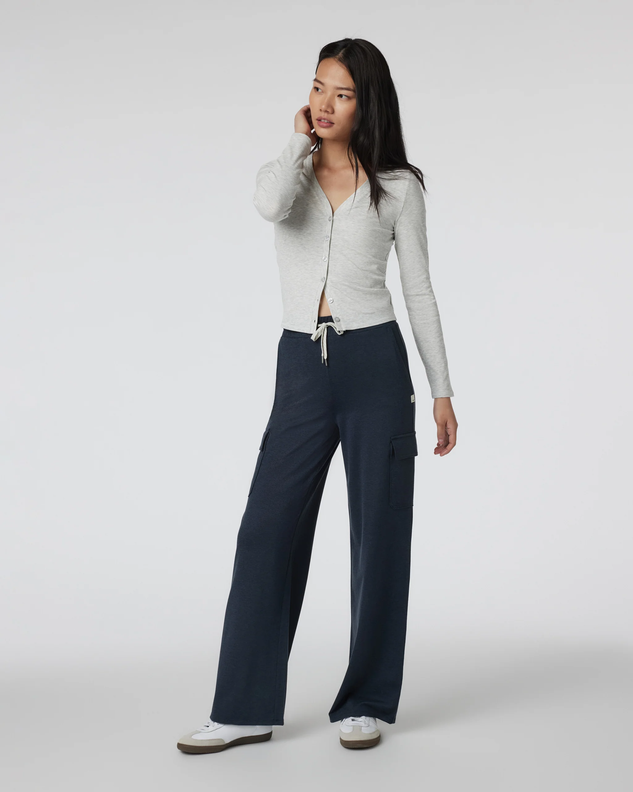 VW4173HMD_FA24_W_ECOMM_PANTS_FULL_4-1.webp