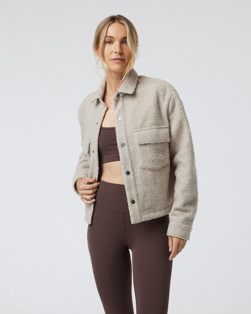 VW5003DSA_FA24_W_ECOMM_jackets_F.jpg